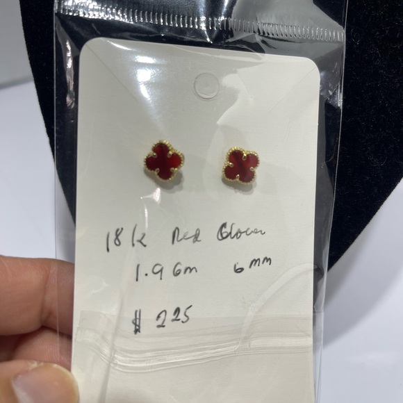 18 K Red Clover Earrings  from Dubai - Picture 2 of 7